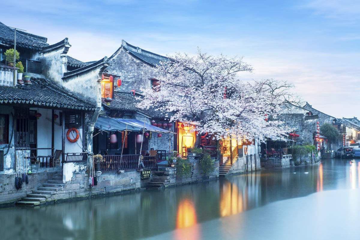 年轻人回去走亲戚应该怎么跟亲戚说话，尤其是说到“关键”问题的时候?